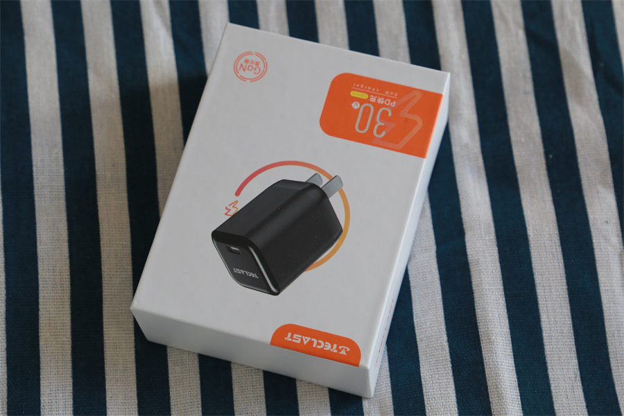 臺電氮化鎵30W快充頭 讓充電快人一步